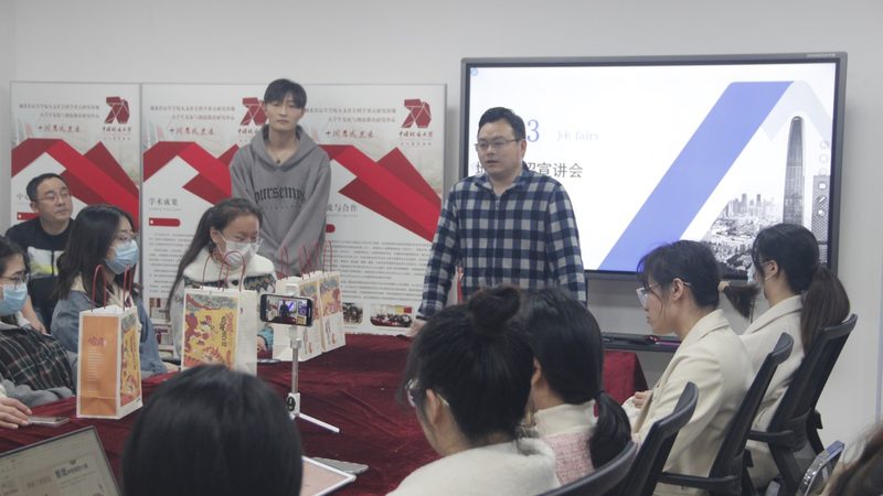 自考护理学本科：揭秘考试科目及学分配置